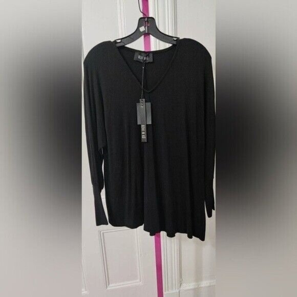 NWT OZAI N KU BLACK ASYMMETRICAL TOP - Picture 1 of 6